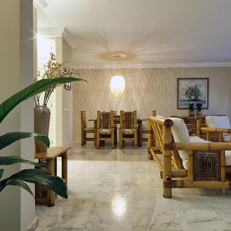 Casa Natalie La Marina Apartment