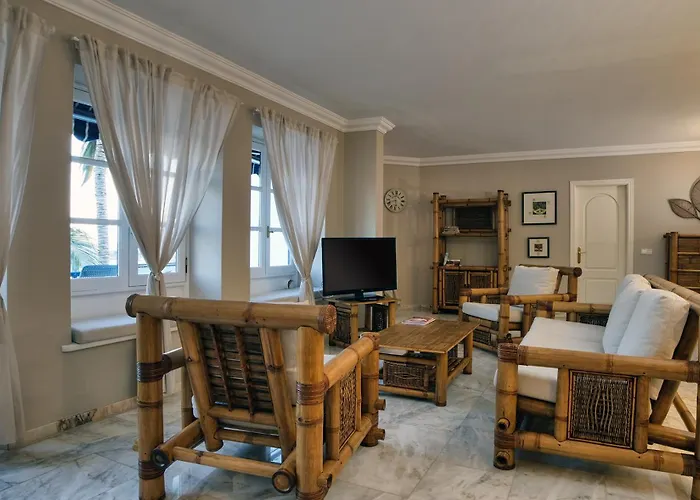 公寓 Casa Natalie La Marina 卡列罗港